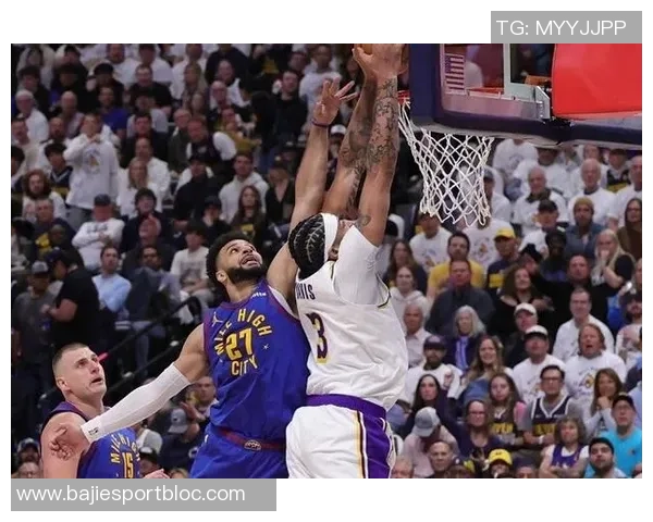 浓眉神勇表现助力球队胜利19投12中砍下31分9篮板4助攻3抢断完美罚球6中6 浓眉神勇表现助力球队胜利19投12中砍下31分9篮板4助攻3抢断完美罚球6中6