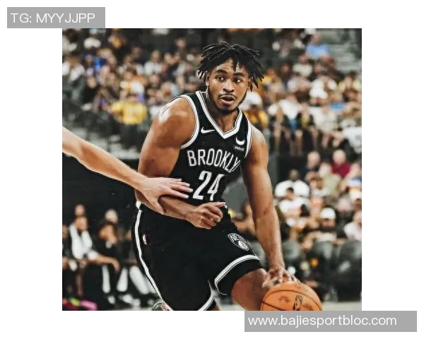 篮网官方宣布卡梅隆托马斯因腿筋紧张提前退赛将不再回归比赛