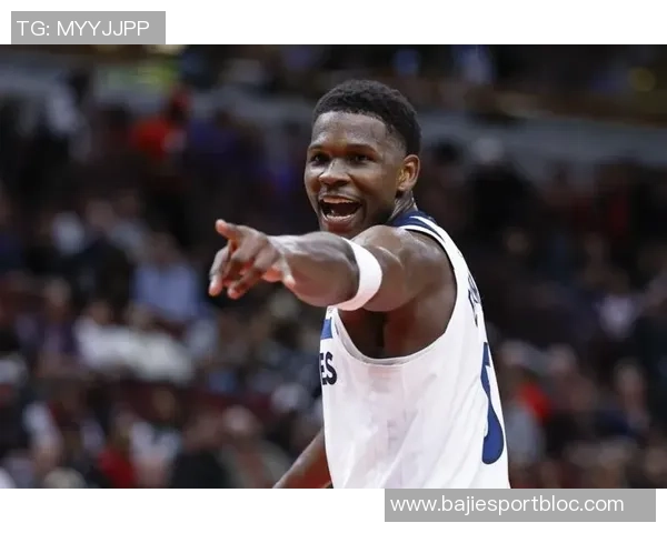 爱德华兹高效得分难救主球队失利全场19投11中砍下31分表现依旧亮眼 爱德华兹高效得分难救主球队失利全场19投11中砍下31分表现依旧亮眼