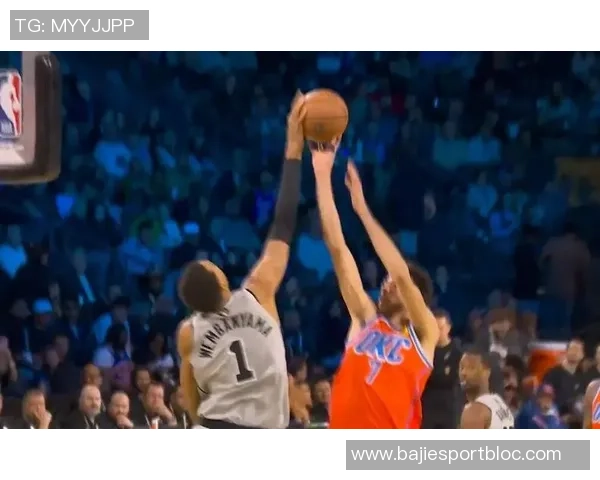 文班复出在即期待他在NBA杯半决赛对阵雷霆的精彩表现