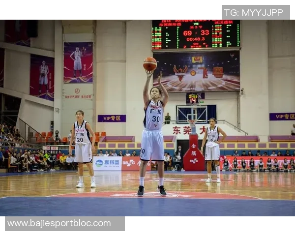 中国篮球之队祝福罗欣棫生日快乐愿你在时光中不断成长绽放光彩如棫树般挺拔